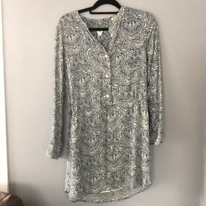 Blue and white paisley patterned GAP dress